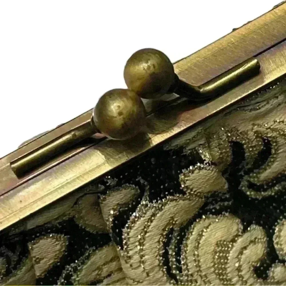 Women's Clutch Purse Evening Bag Kiss Lock Chain Cream Black Gold Lightweight - Picture 7 of 7